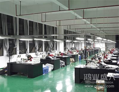 鴻業(yè)家具轉椅車間